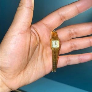 Gold citizen quartz watch